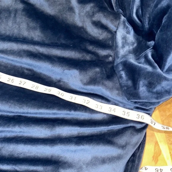 The Comfy Navy Blue Oversized Hoodie Blanket Adult Sized - Picture 12 of 13